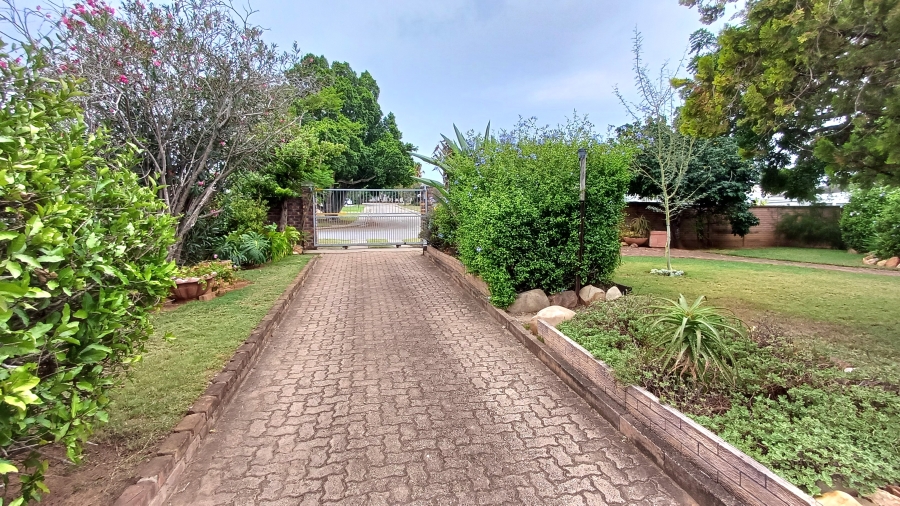 4 Bedroom Property for Sale in Vanes Estate Eastern Cape